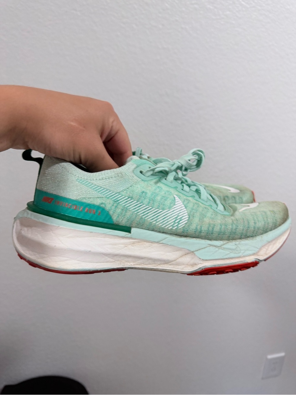 Nike Women's Mint Green zoom x invincible